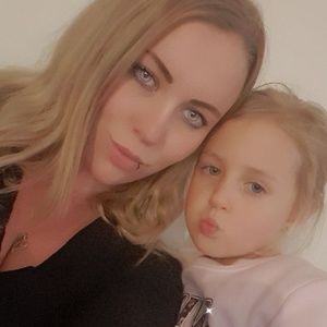 Meet your Posher, Christie